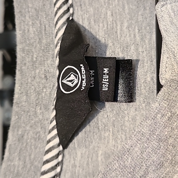 Volcom button up - Picture 3 of 4